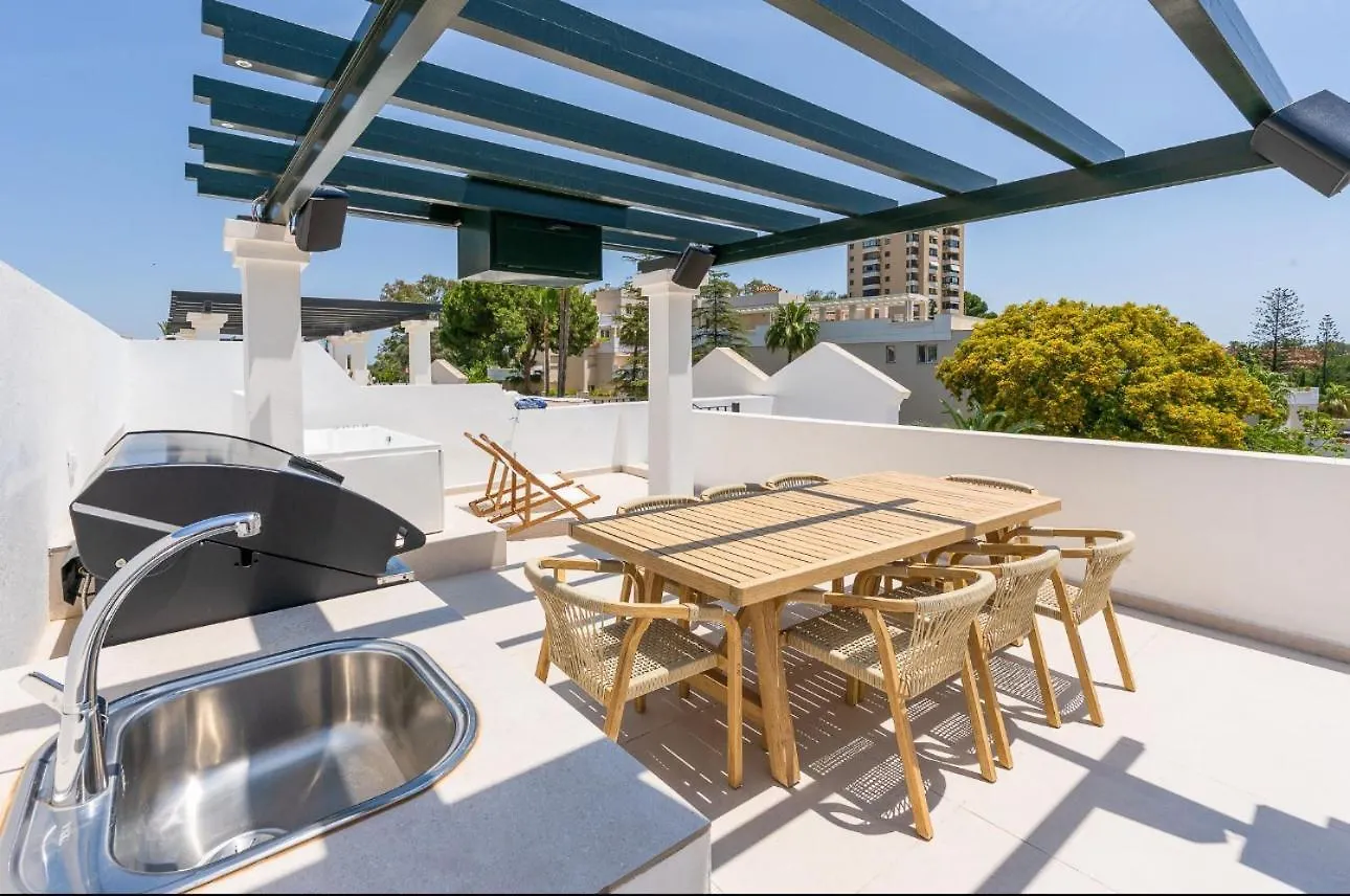 Triplex En Aloha Gardens, 4 Habitaciones Marbella Apartmán